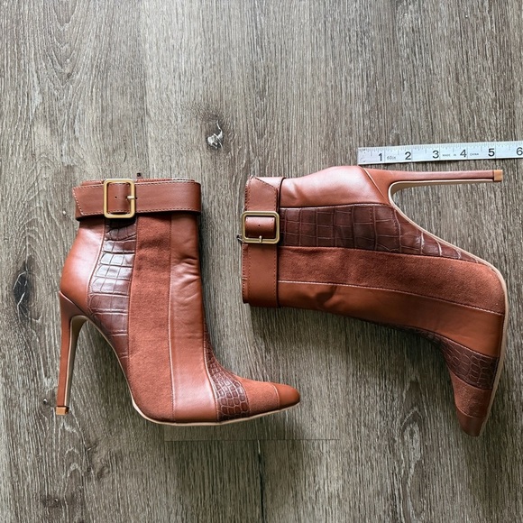 Shoe Dazzle Brown Textured Heeled Boots - Picture 3 of 10